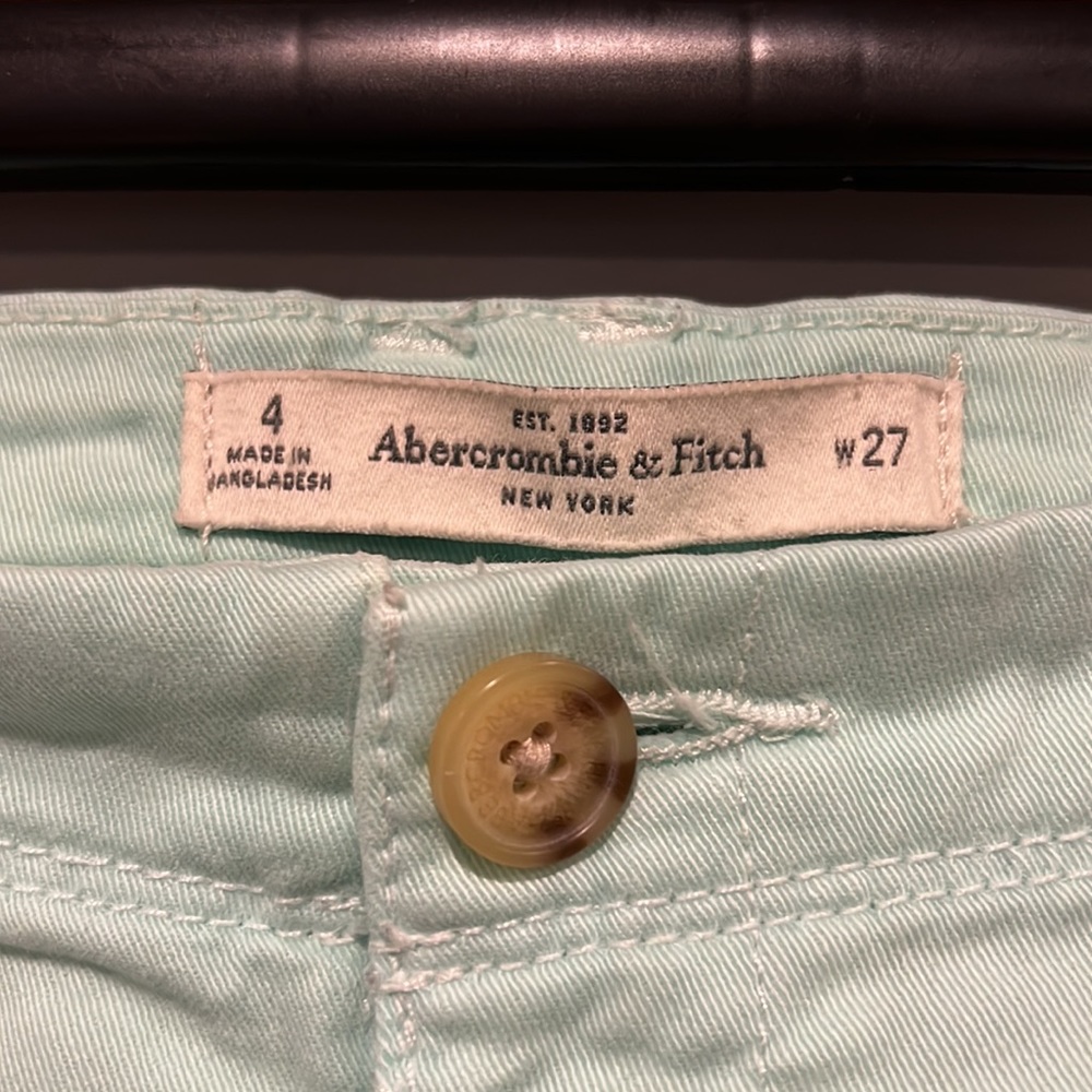 Shorts - Picture 2 of 3